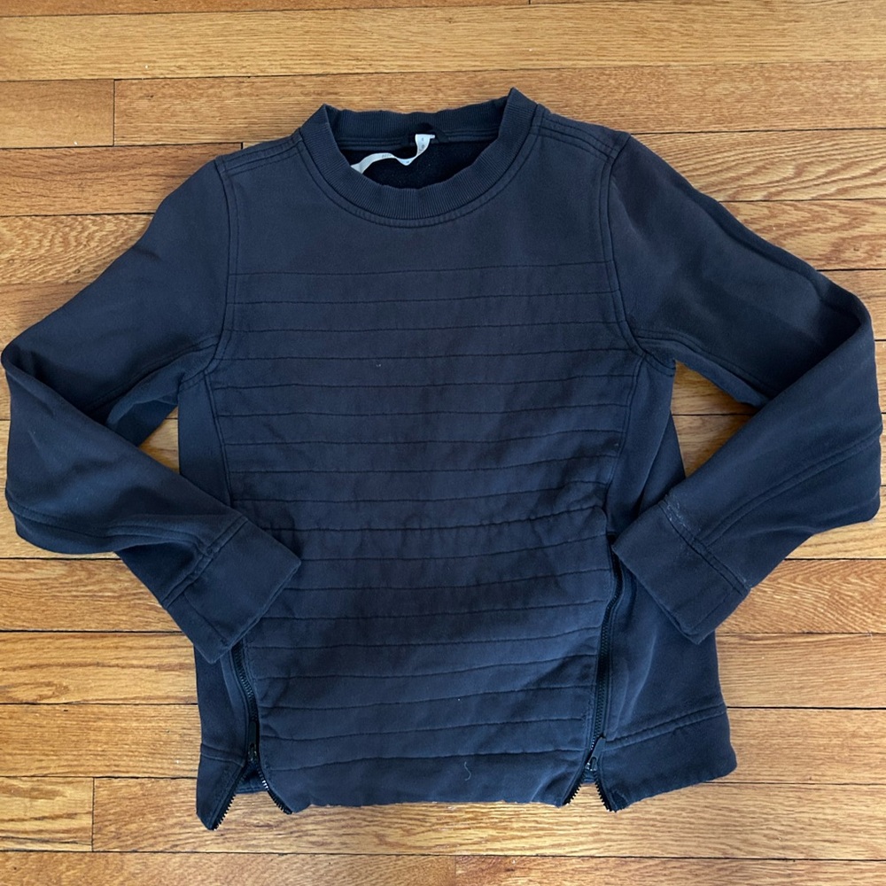 Lululemon Bl Quilted sweatshirt, zippers w interior pocket. 4. Used good cond